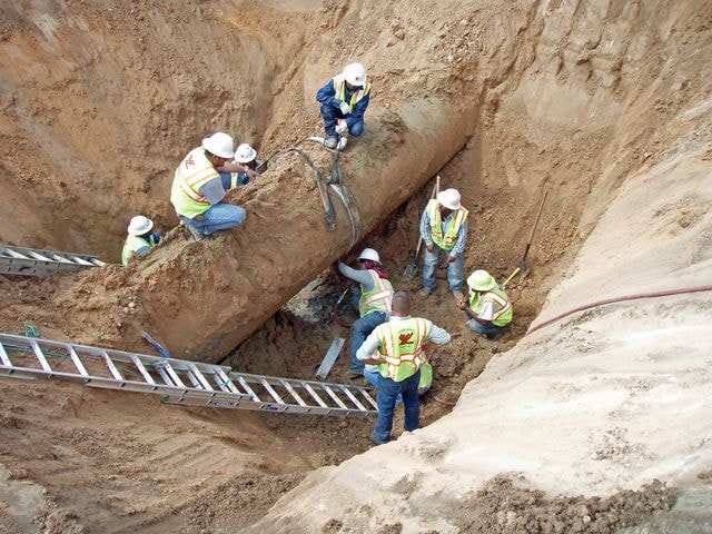 SAMCO field crew on a transmission line project